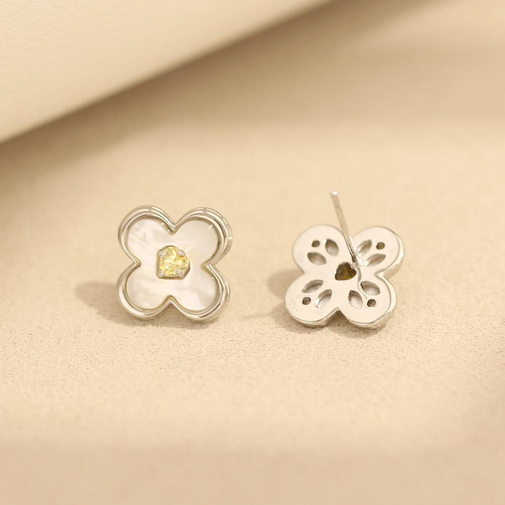 Summer Exquisite High Sense Natural Fritillary Four-leaf Clover Stud Earrings Gold-plated 925 Silver Needle Flower Earrings Women's Models