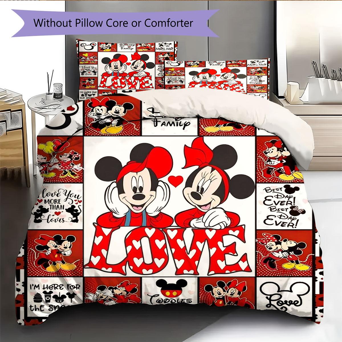 

Red Patchwork Mickey & Minnie Couple Print Bedding Set, A Warm and Comfortable Choice for Decorating A Child s Bedroom. 135x200cm