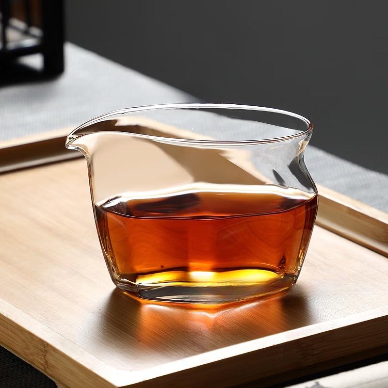 Mengdong High Borosilicate Slanted Mouth Fairness Cup