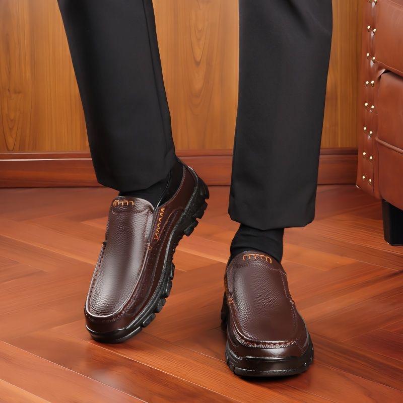 2024 Winter Shoes Mens Genuine Leather Oxfords Soft Cow Leather Mens Casual Shoes Flat Brand Male Footwear Black Brown D203