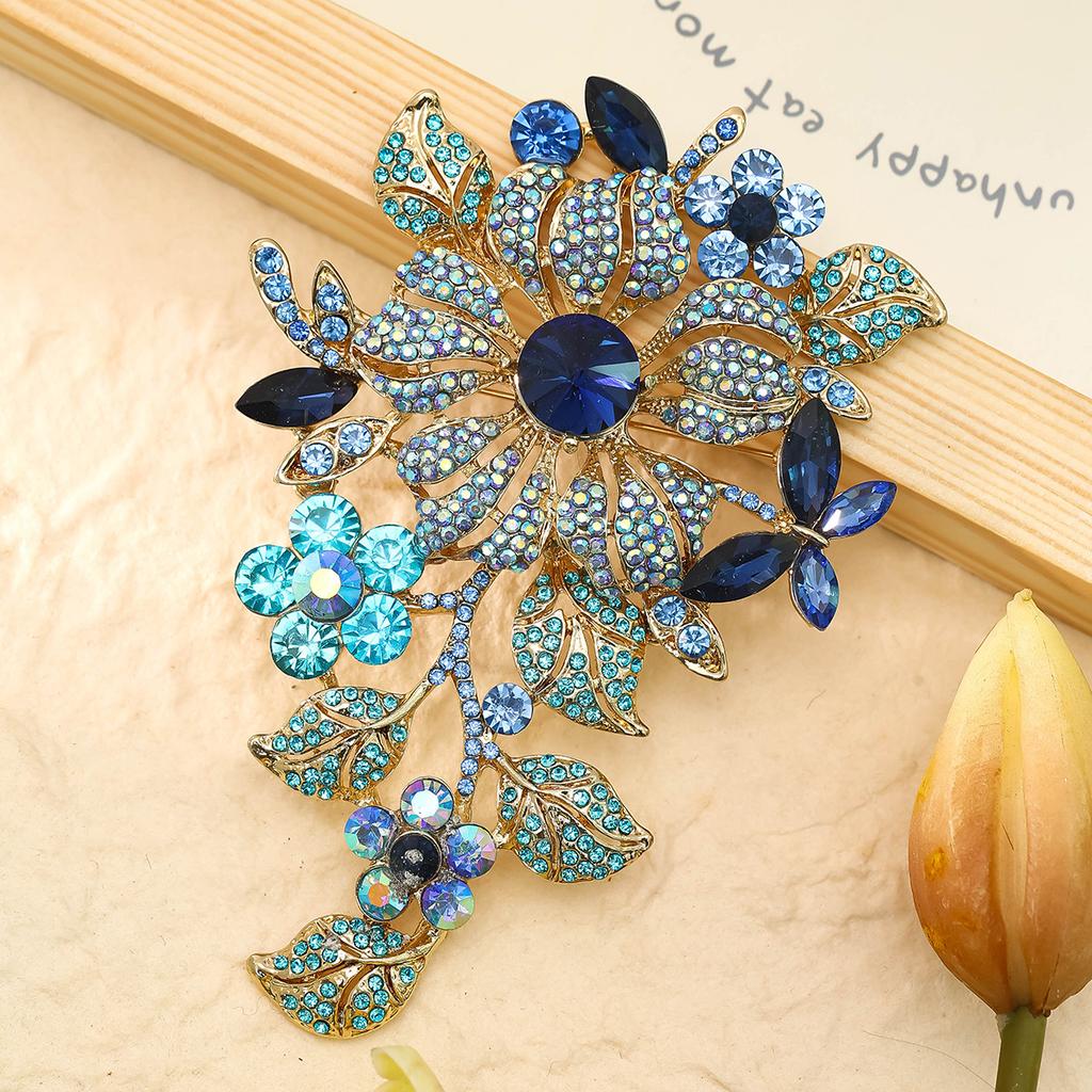Luxurious and Exquisite Zircon-Encrusted Plant Rose Brooch for Women Elegant Party Clothing Brooch Jewelry Accessories Gift