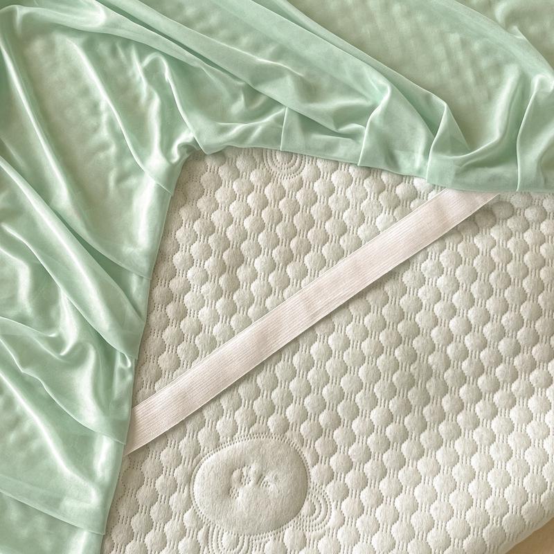 2025 Sommer Kühlmatte aus Eis-Seide – Waschbar, Rutschfest, Spannbettlaken für Zuhause