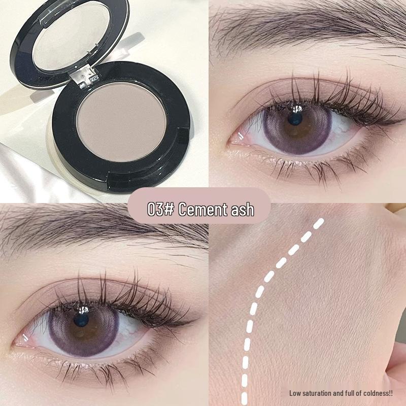 

Чисто-белые матовые тени для хайлайтинга под глазами и коррекции носослезной борозды. 1.7g