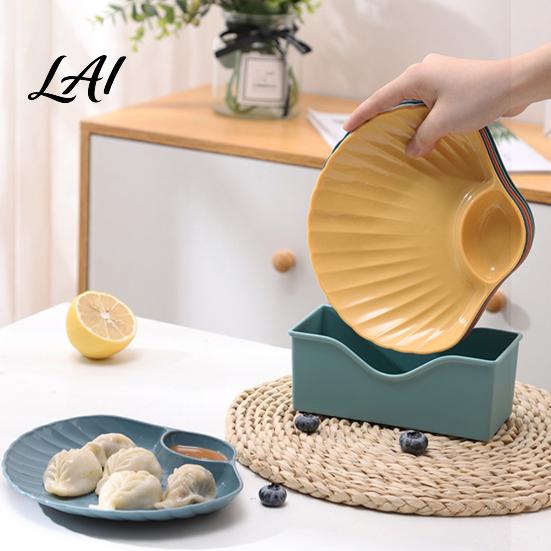 Shell Plate with Dipping Compartment Shaped Chips And Dip Plates Built-in Sauce Compartment Reusable Plastic Serving Dishes Small Fruit Platters for