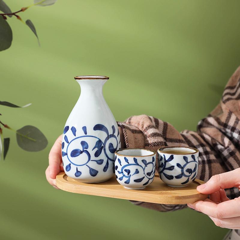Japanese Sake Pot Kit Hand Painted Underglaze shochu Cup Set Retro Wine Ceramic Two Cups Barware For Gift Bar Sets Accessories