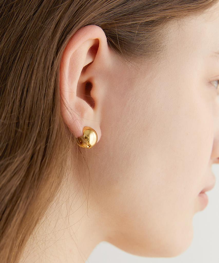 Halden One Touch Ball Earrings (E005_Gold Small)