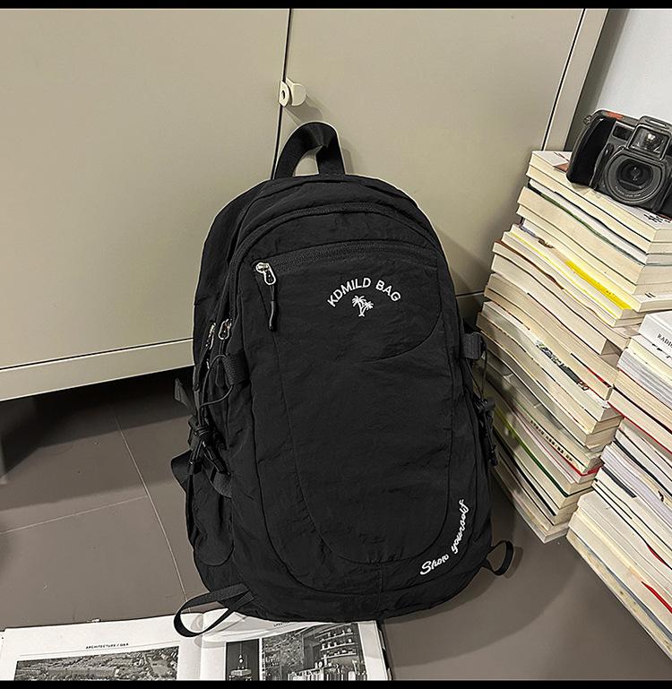 Stilvoller Leichter Wanderrucksack: Reisefreundliche Outdoor-Ausrüstung für Paare