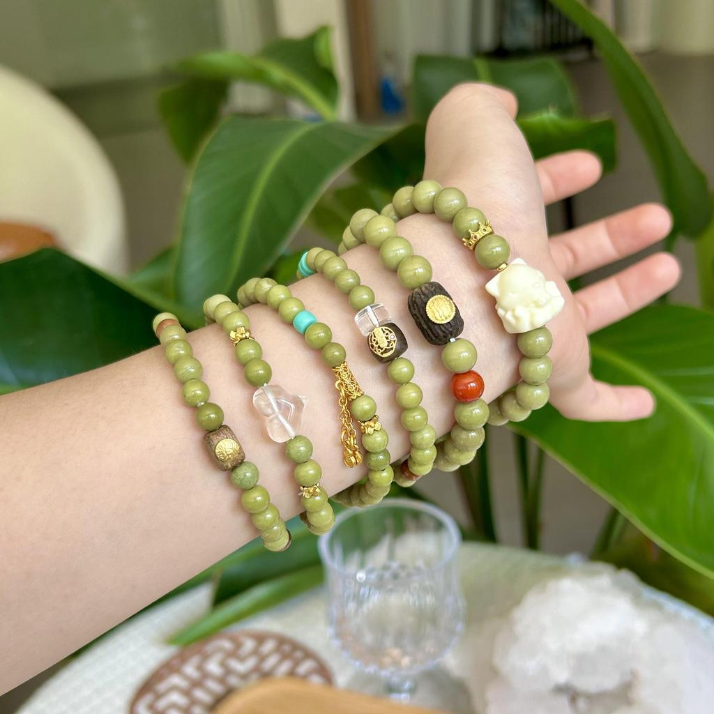 Natural Matcha Agate and Sandalwood Single-Loop Beaded Bracelet - Unique and Versatile Design
