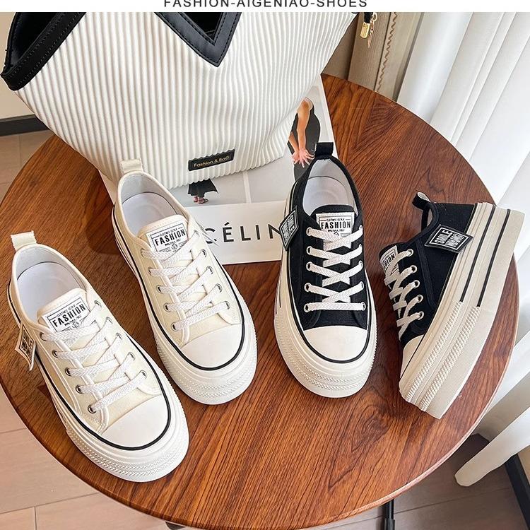 Versatile Platform Canvas Shoes 2025 Summer New Korean Version Small Man Height Increase Strap Low Top Board Explosion White Shoes