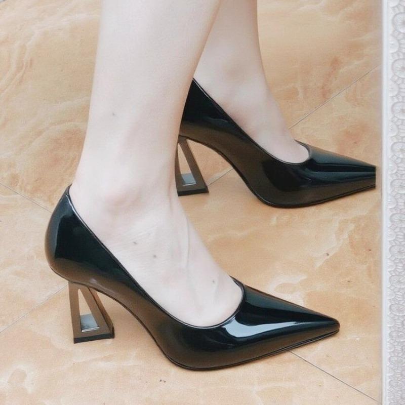 Fashion French Pointed Toe Alien Heel High Heels Women's Explosive Patent Leather Cover Feet Versatile Single Shoes