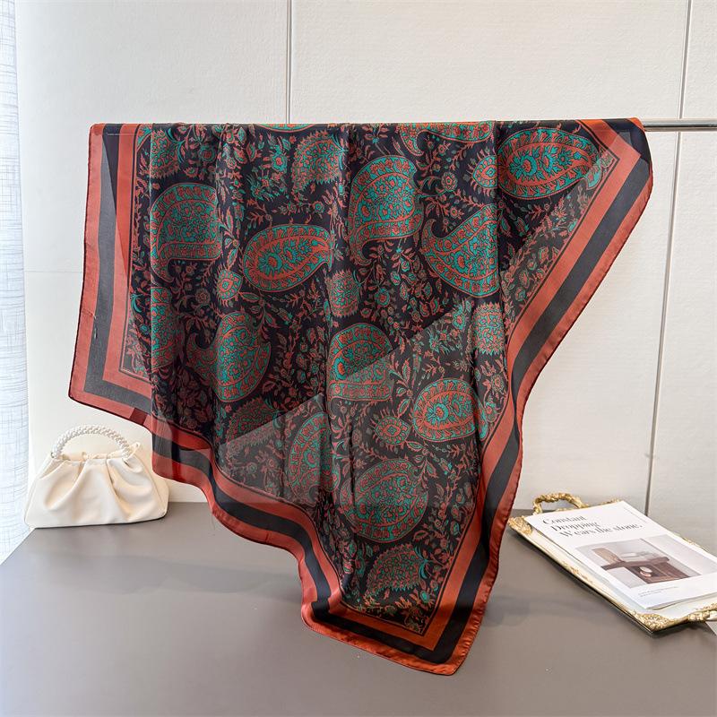 

Style Horse Title Buckle Simulation Silk Printing Large Square Scarf Silk Scarf Shawl Headscarf Beach Scarf Neck Protection Scarf 90*90cm