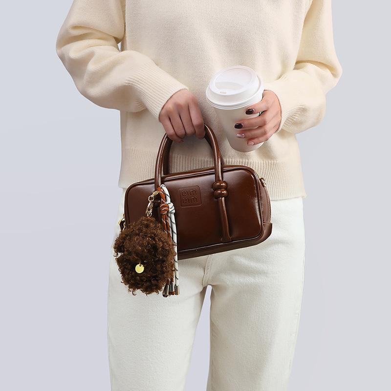 2025 New Autumn Winter Crossbody Bag Handheld Fashion Women's Bag 2025 Small Tote Bag Single Shoulder Pillow Bag Box Bag