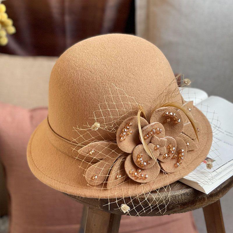 

Осенне-зимняя фетровая шляпа для женщин, круглый верх, однотонная, в корейском стиле, модная женская шляпа с цветочным узором one size