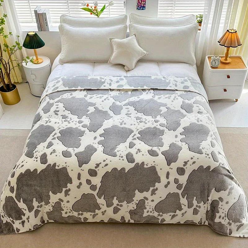 Fleece Throw Blanket - Soft Warm Cozy All-Season Knitted Polyester Bed Blanket