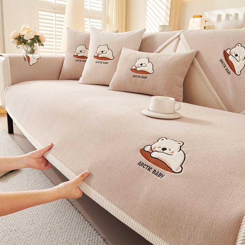 Cartoon Bear Sofa Towel All Seasons Universal Non-slip Design Chenille Sofa Pad Couch And L Shaped Combination Sofa Slipcover