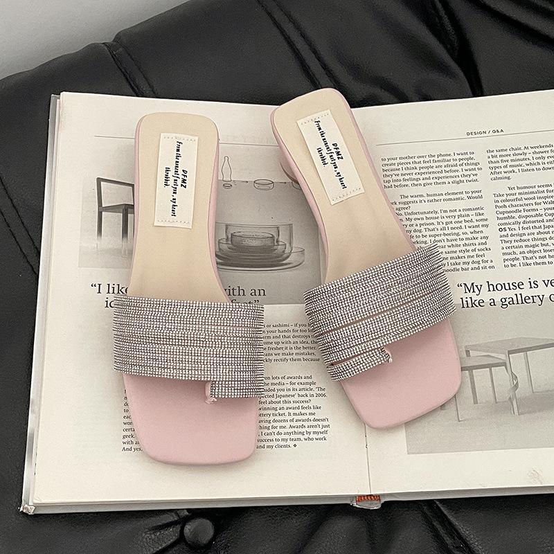Fashion French High-end Sense Sparkling Rhinestone Sleeve Toe Slippers Women's 2025 Summer Wear Temperament Versatile Sandals