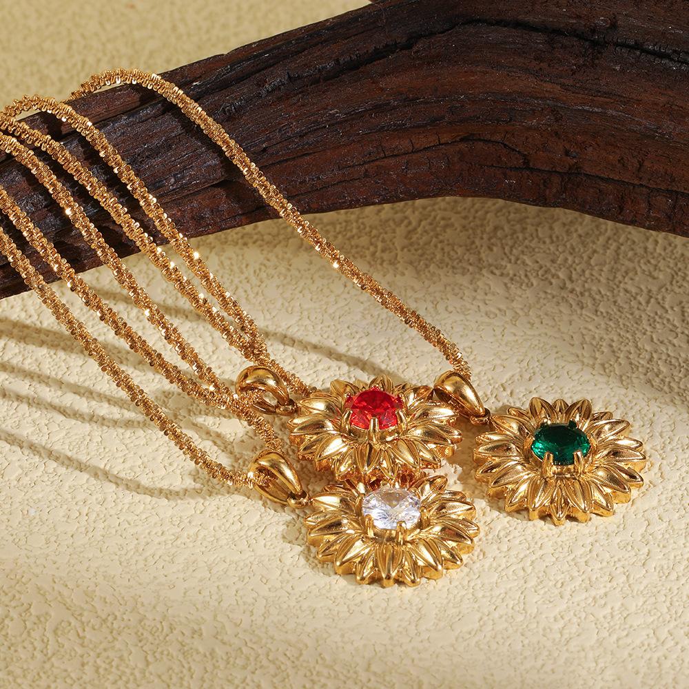 Vintage Stainless Steel Sunflower Pendant Necklace for Women Delicate 18K Gold Plated Zircon Flower Charm Necklaces Boho Jewelry
