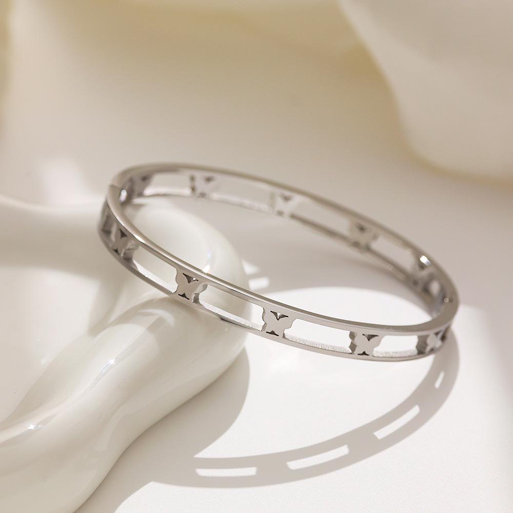 18K Gold Plated European Stainless Steel Hollow Butterfly Bangle