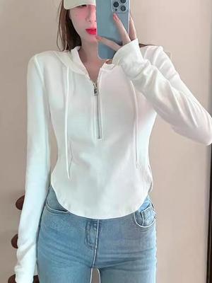 Tops – Hoodies & Sweatshirts