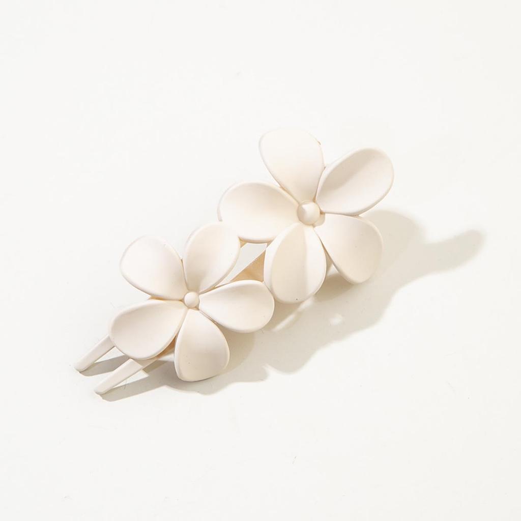 Korean Style Large Duckbill Hair Clip – Fashionable Flower Accessory for Women, Versatile Spring Updo.