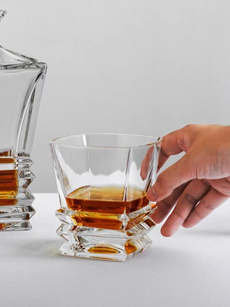 Whiskey Glass Cigar Holder Home Glass Bar Beer Glass Wine Glass European Creative Drinking Glasses
