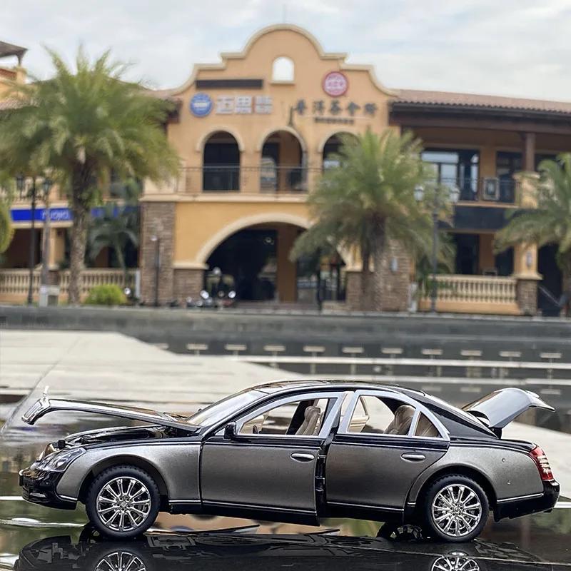 1:24 Maybach 62s S650 Alloy Car Model Diecasts & Toy Vehicles Toy Car Metal Collection Toy Kid Toys for Children Kids Gifts