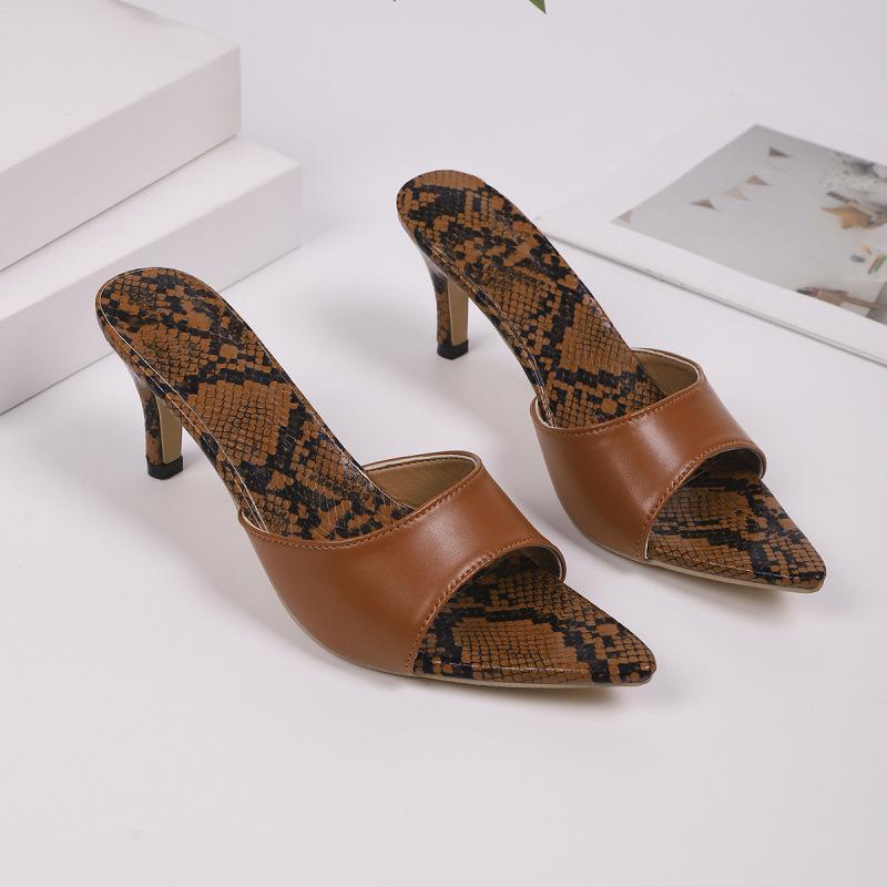 

Large size high-heeled sandals, new fine-heeled printed leather casual one-word open-toed sandals. 43 коричневий