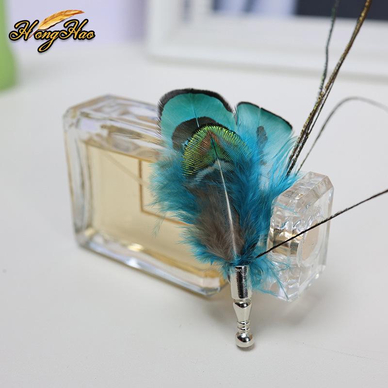 New Feather Brooch Lapel Pins for Suit Dress Badge Elegant Accessories Exquisite Fashion Business Wedding Jewelry