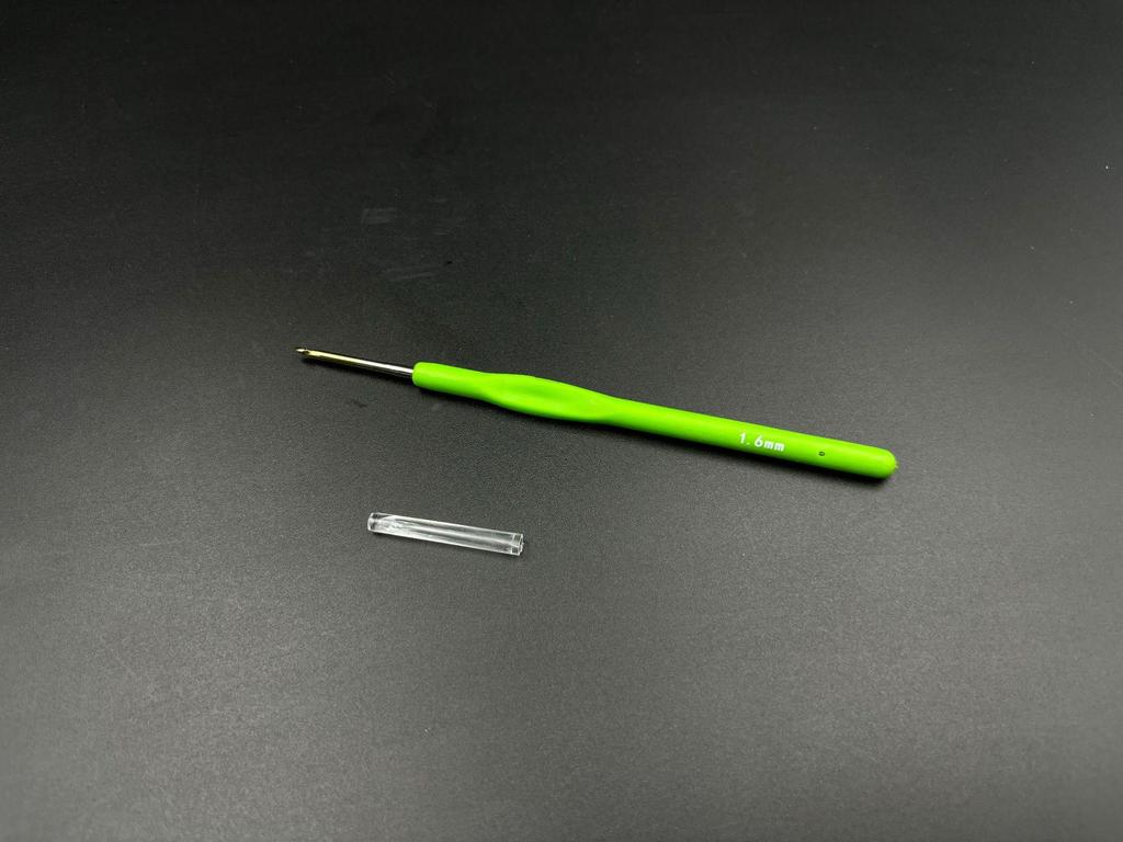 Colored Soft Handle Crochet Hook Set for DIY Knitting: Fine Crochet Hook with Sweater Needles & Lace Crochet Tools
