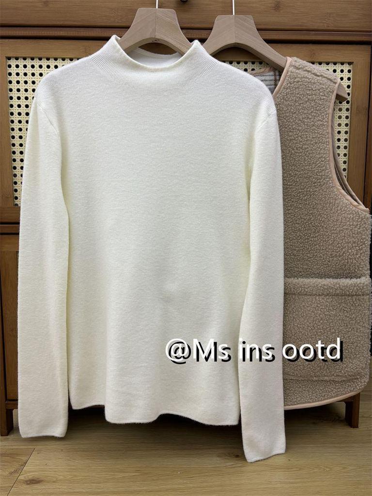 Fresh & Unique Green Bean Knit Sweater: Skin-Brightening, Semi-High Neck, Long-Sleeved, Slim-Fit for Autumn/Winter