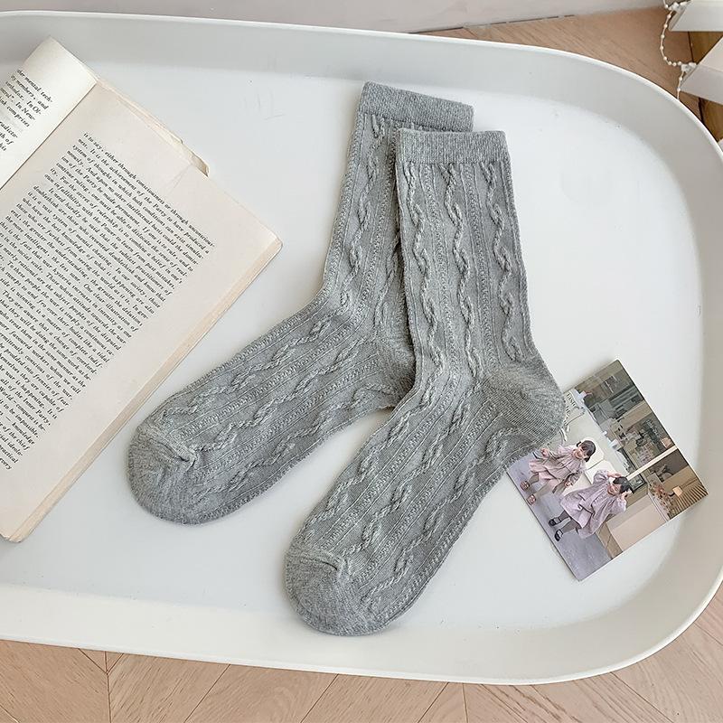 Female Spring and Summer Simple All Kinds of Twist Ballet Wind In The Tube Pile Socks