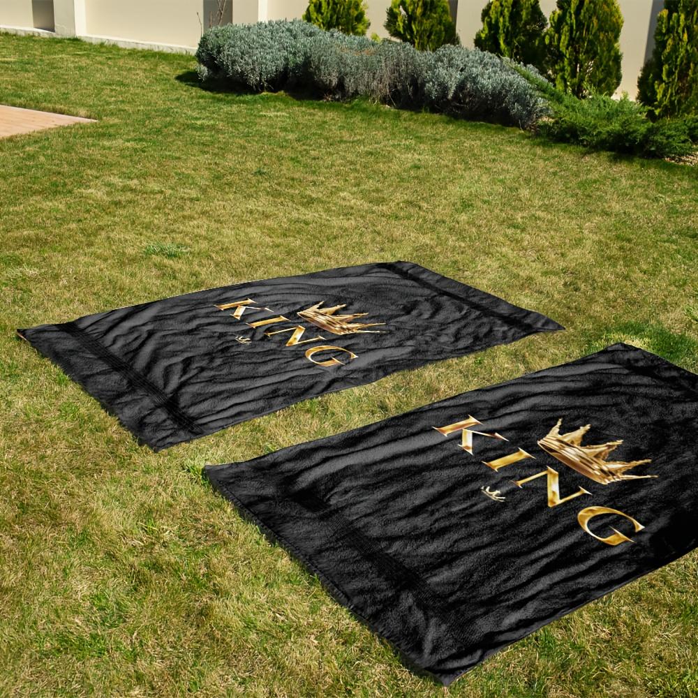 Golden Crown King Art Beach Towel, Majestic Graphic Design Quick-Dry Sand-Free Microfiber Bath Towel for Travel, Swim and Yoga