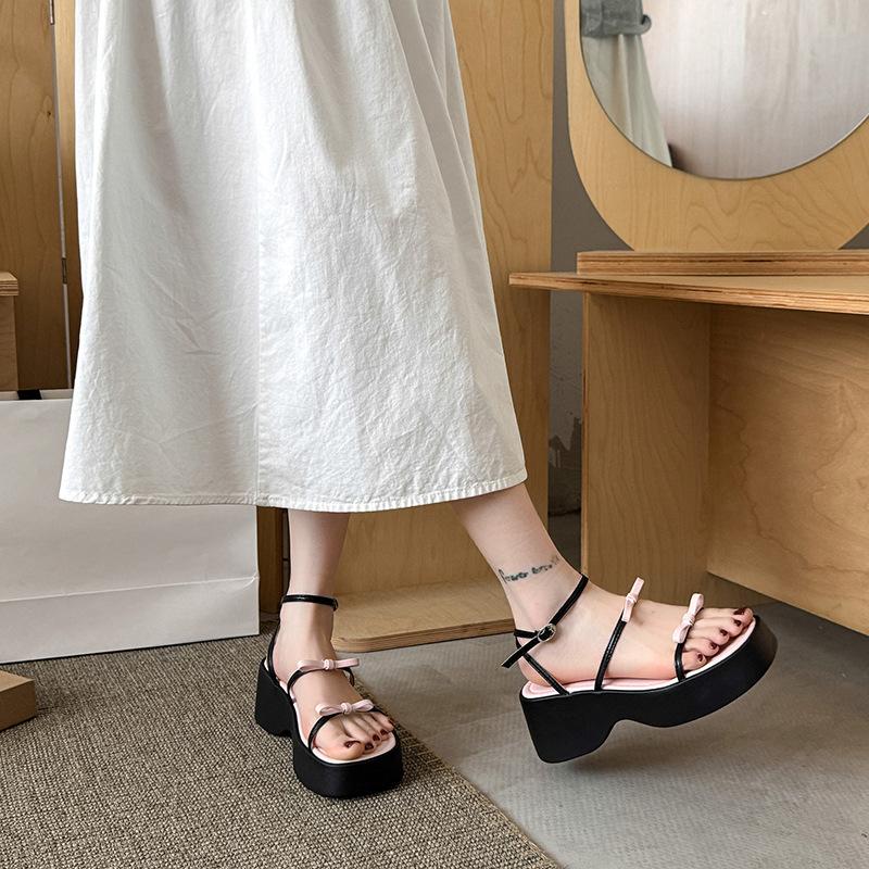 Silver Sandals Women's 2025 New Summer Wear Exquisite Roman Straps Thick Sole Heightening French Style Skirt Fashion