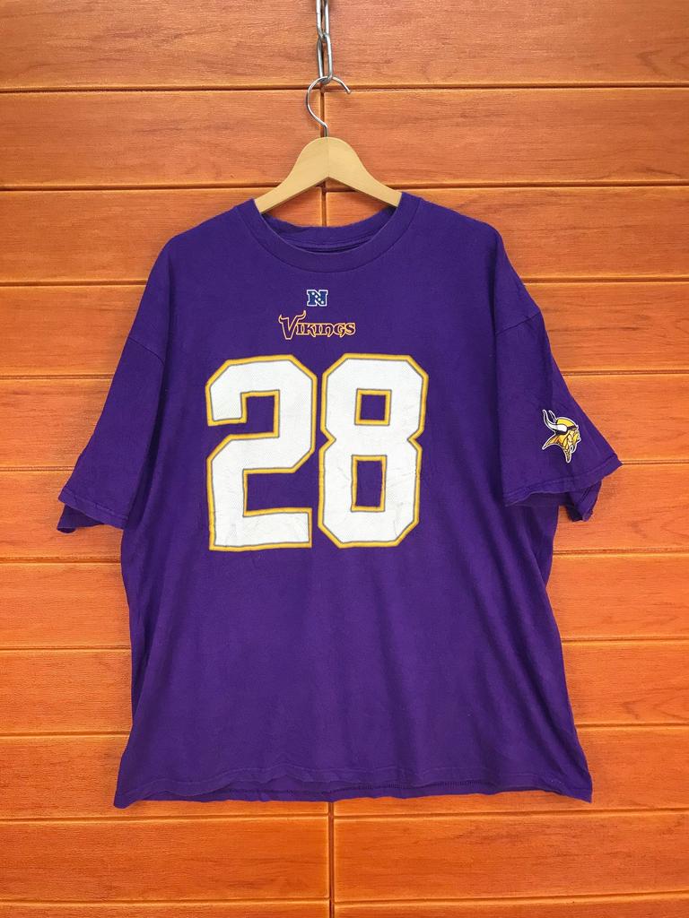 Vintage NFL Minnesota Vikings Adrian Peterson #28 T-Shirt / Size 2XL