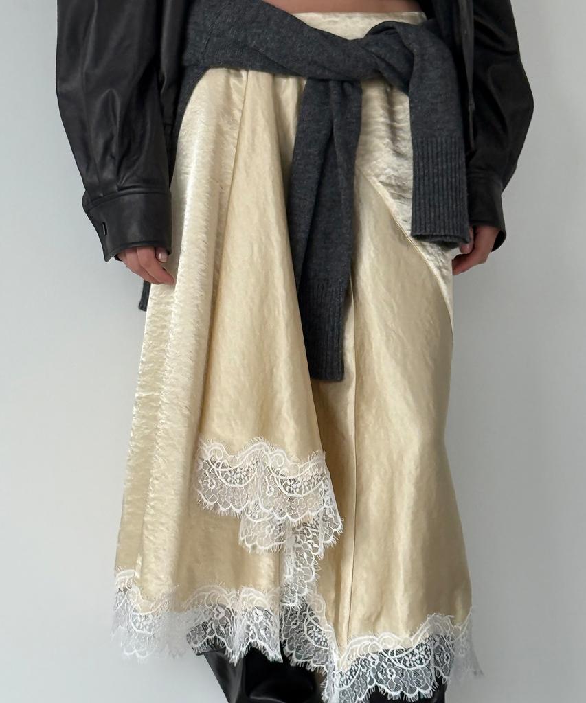 Gilyeong Asymmetrical Satin Lace Skirt_Butter Yellow