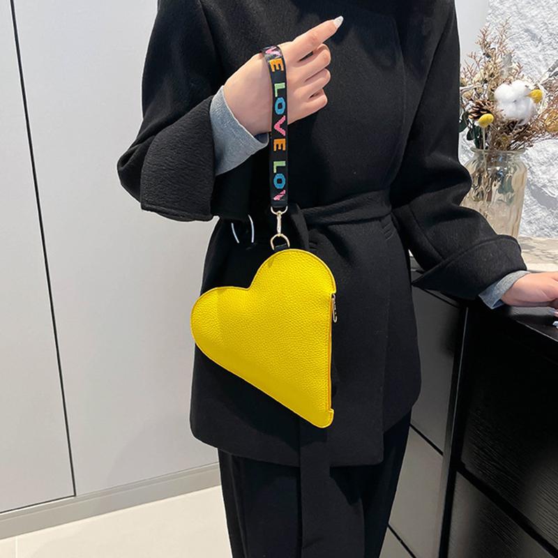 Fashion Heart-Shaped Mini Clutch for Women Candy Colored Coin Purse with Wristlet Stylish Zipper Card Holder & Key Pouch