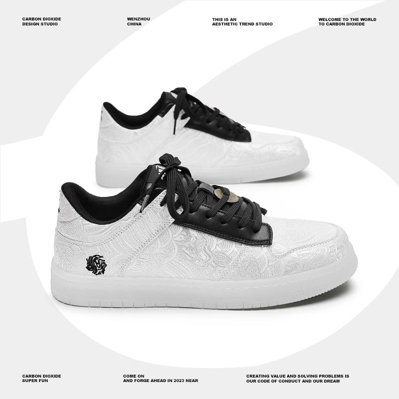 

2025 летние новые туфли в национальном стиле из белого шелка для пар, повседневная обувь для мужчин, вышитая кристаллическая подошва, белые туфли Female code 36 белый