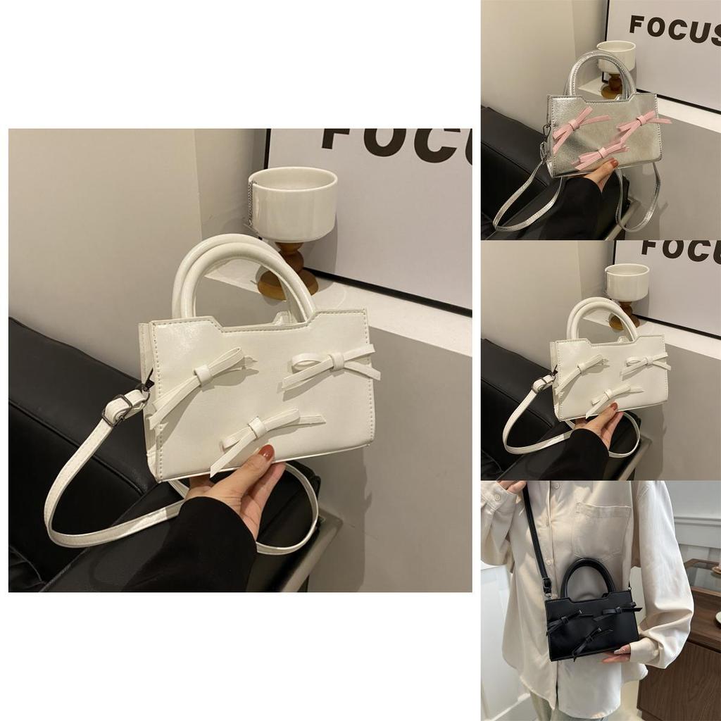 Trendy Commuter Handbag With Street-style Vibes And Chic Elements