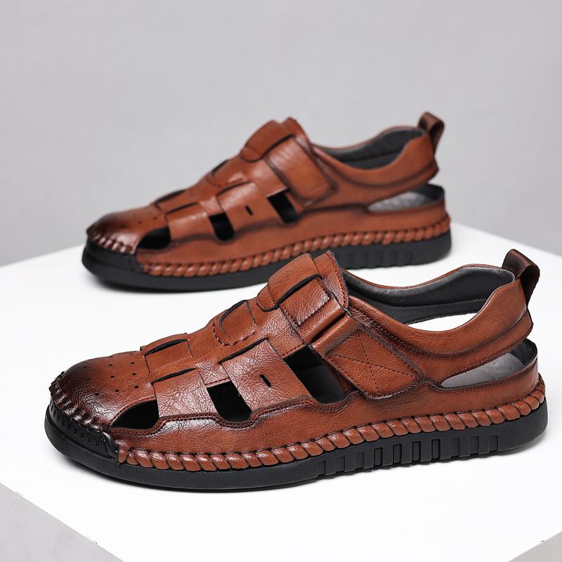 Fashion New High Quality Handmade Men's Punching Breathable Leisure Fashion Sandal Hollow Men Outdoor Comfortable Soft Non Slip Loafer