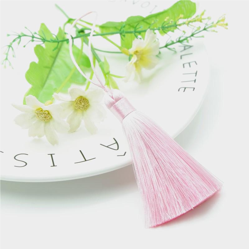 8 cm Kurzer Dicker Quaste Geschlossen Anti-Falten Vertikal Eis-Seide Kleine Quaste Hängendes Ohr Lesezeichen Kleidung Haarnadel Quaste Ohr
