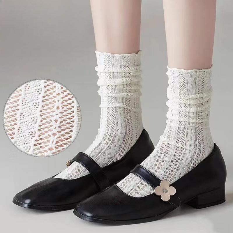 Sexy Women Socks Retro Lace Floral Mesh Lolita Cute Sock Thin Middle Tube Transparent Socks Girl Sweet Breathable Designer Socks