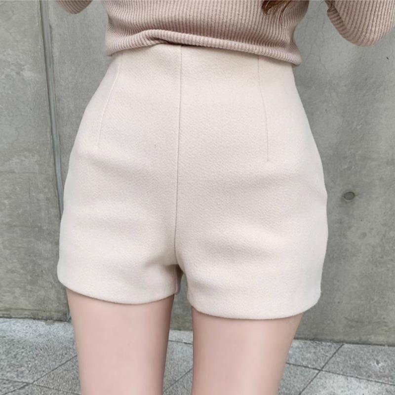 2023 Women's Woolen Black High-Waist A-Line Shorts: Autumn/Winter Slimming Casual Korean-Style Boot Shorts