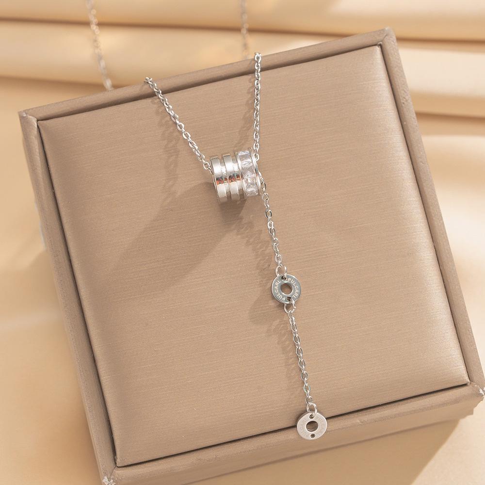 

Elegant Titanium Steel Necklace for Women - High-End, Versatile, Light Luxury Design