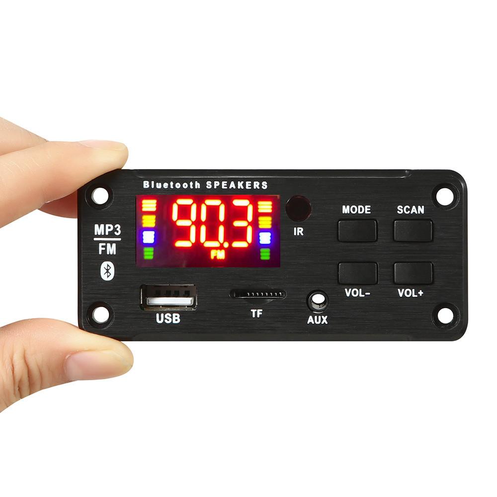 Suur värviline ekraan Bluetoothi ​​ja võimsusvõimendiga 2 * 25 W koos kõnede salvestamise kadudeta auto Mp3 dekoodri tahvli mooduliga
