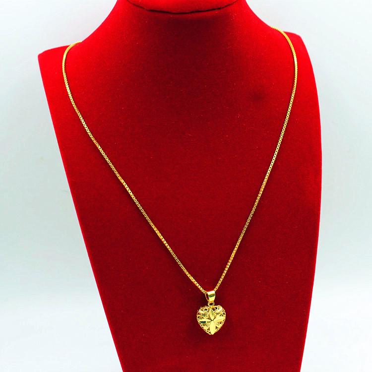 Stylish European Hollow Heart Gold Necklace with Vietnamese Sand Gold - Long-lasting Women's Jewelry