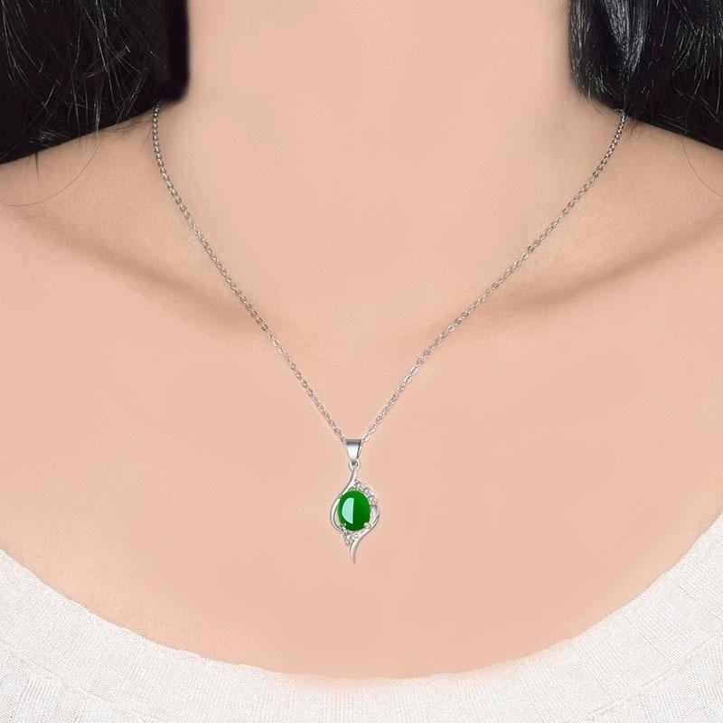 Jad verde natural Calcedonie Pandantiv oval Colier din argint 925 Bijuterii cu farmec sculptat chinezesc Moda Amulet Cadouri pentru femei