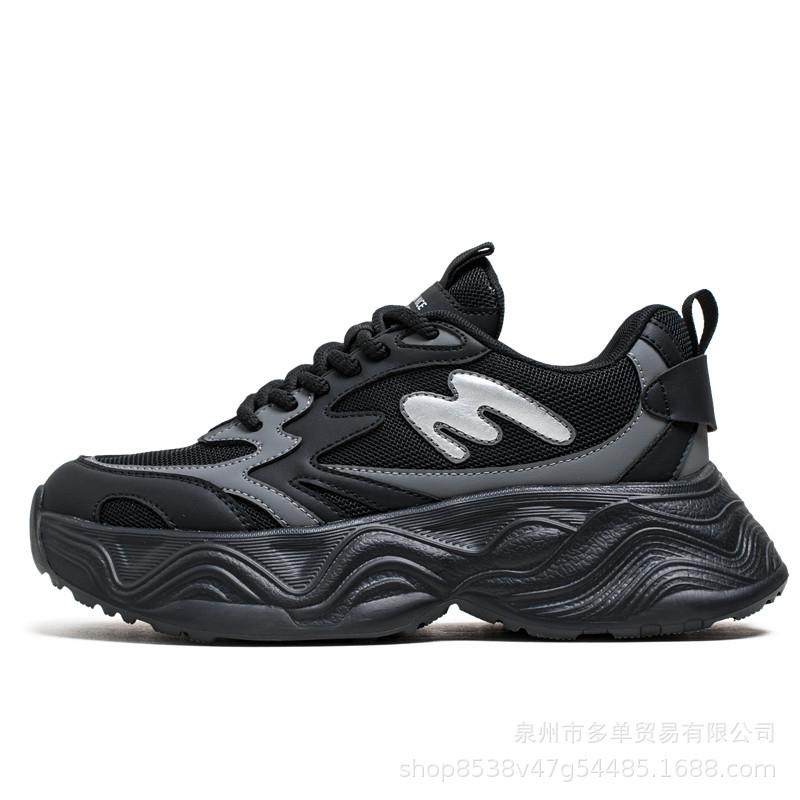 

Low-top thick-soled shock-absorbing sneakers outdoor street shooting casual trendy shoes comfortable dad shoes 39 чёрный