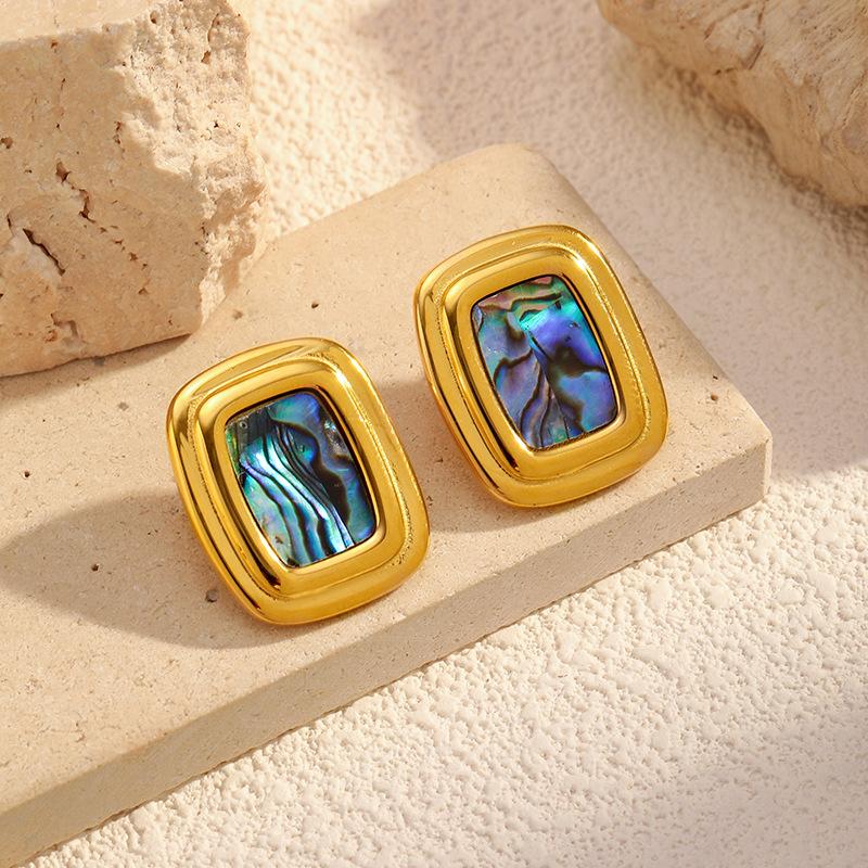 European and American autumn and winter earrings light luxury high-end stainless steel earrings women do not fade light luxury niche titanium steel