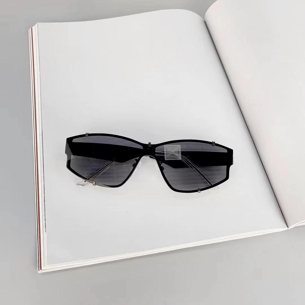 Vintage Stylish Sunglasses Women UV400 Protection High Quality Sun Glasses for Bicycling Mountaineering Men