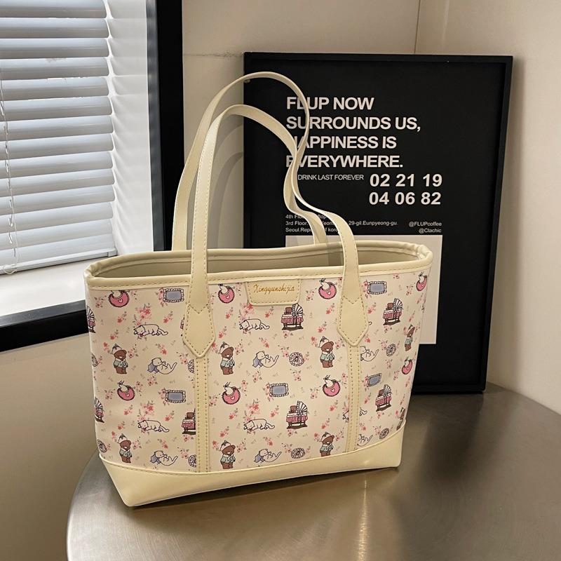 Large-capacity commuter handbag bag spring and summer new fashion shoulder bag printed cartoon underarm tote bag women